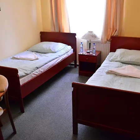 Hotel Mikorzyn 3*